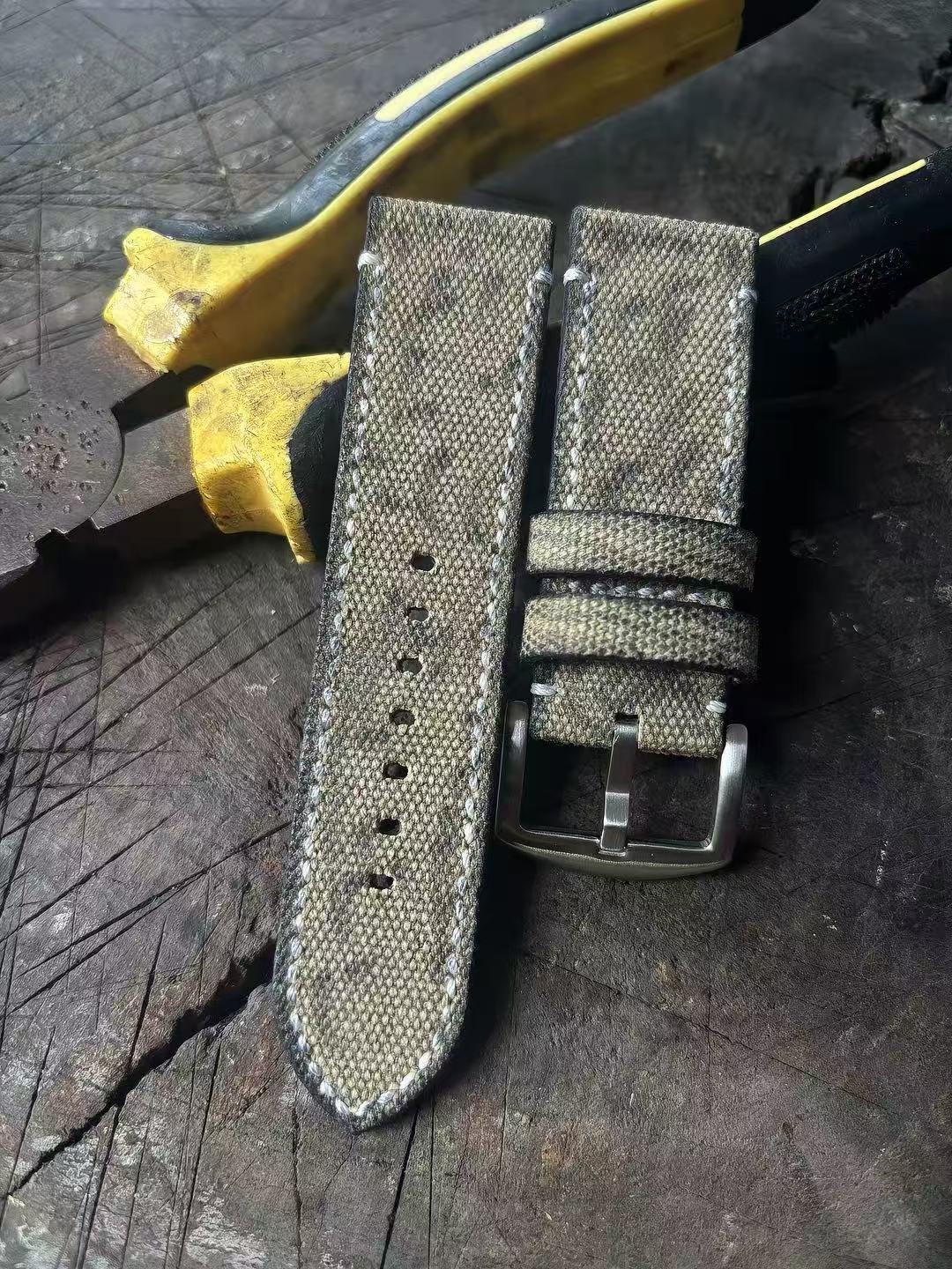 (Bespoke) Khaki Grey Lightly Distressed Canvas Strap