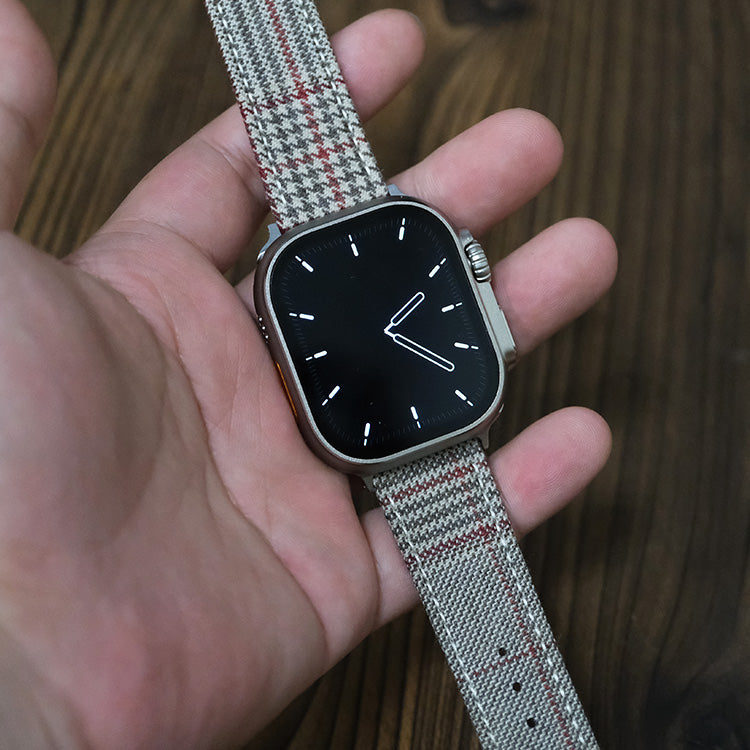 Beige & Red British Royal I Apple Strap