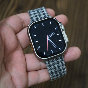 Grey Crown Classic Houndstooth Apple Strap