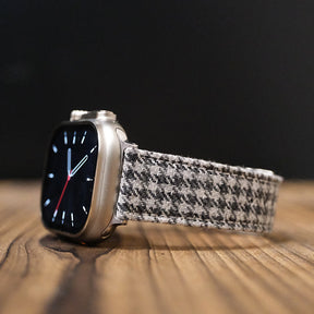 Grey Crown Classic Houndstooth Apple Strap