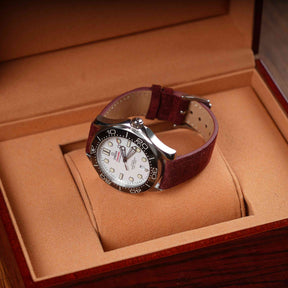 【Suede】Burgundy Red Vintage Strap
