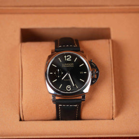 【Crazy Horse】Patina Black Waxed Strap