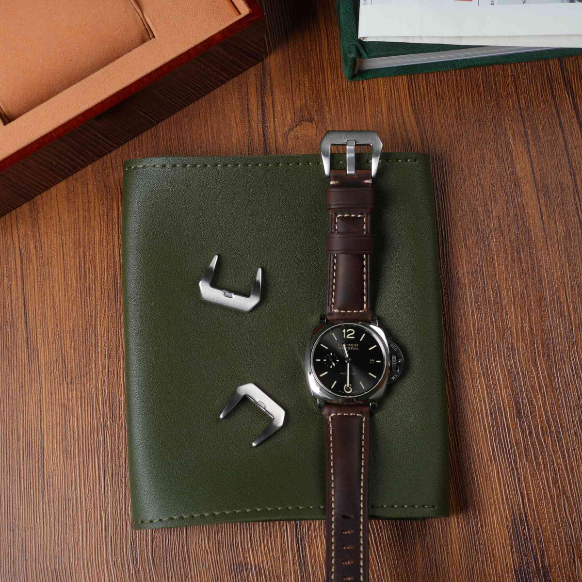 【Crazy Horse】Patina Dark Brown Waxed Strap