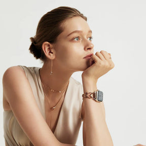Rose Gold Heart-Shaped Bracelet Apple Watch Strap
